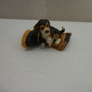 Princeton Gallery Beagle on Fireman Boot Figurine 1990 Vintage Fine‎ Porcelain